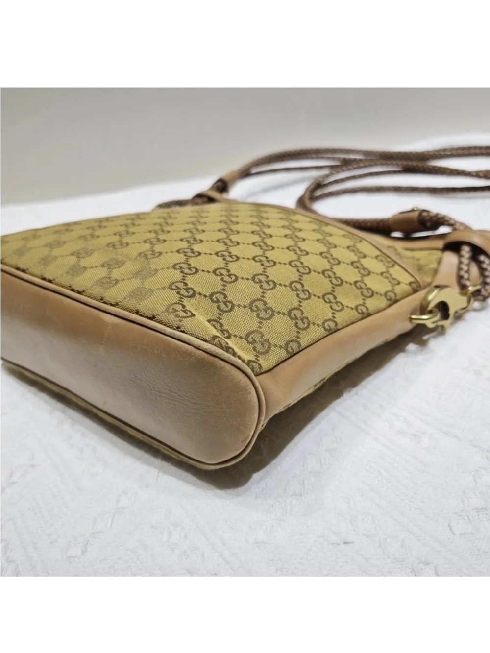 Vintage Gucci GG Canvas Braided Shoulder Bag in Very Good Condition - Picture 11 of 13